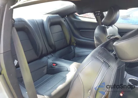 2022 Ford Mustang Ecoboost Premium Fastback z USA, uszkodzony, nr VIN 1FA6P8TH2N5150228